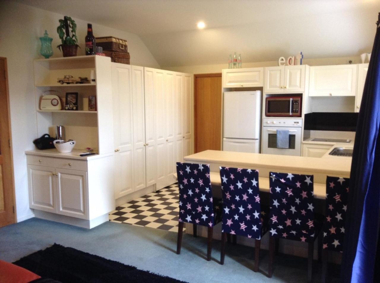 Darfield Bel Air Right On The Main Street 아파트 외부 사진